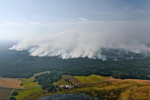 sala-fire-races-across-a-local-hillside-on-monday